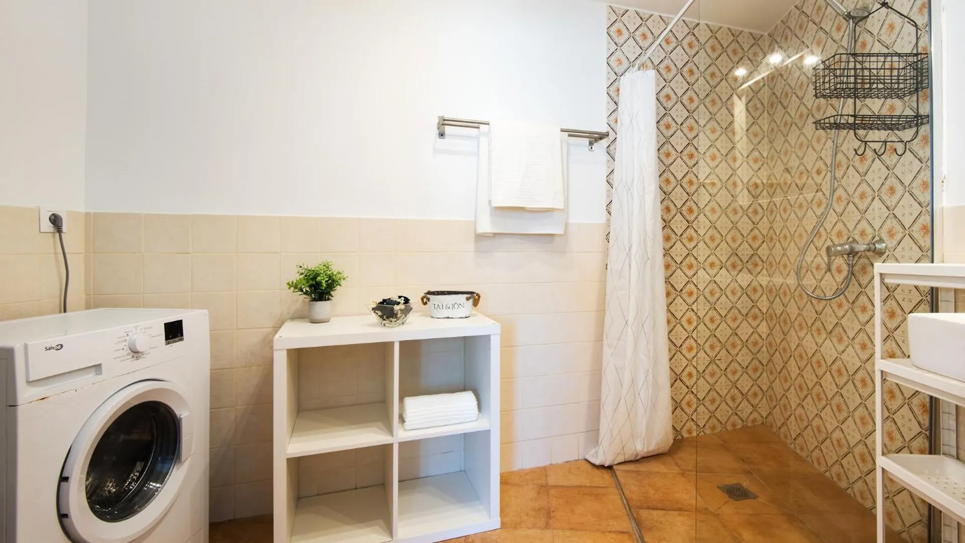 House-Style Apartament With Private Garden Next To Torremolinos Beaches Málaga Lägenhet