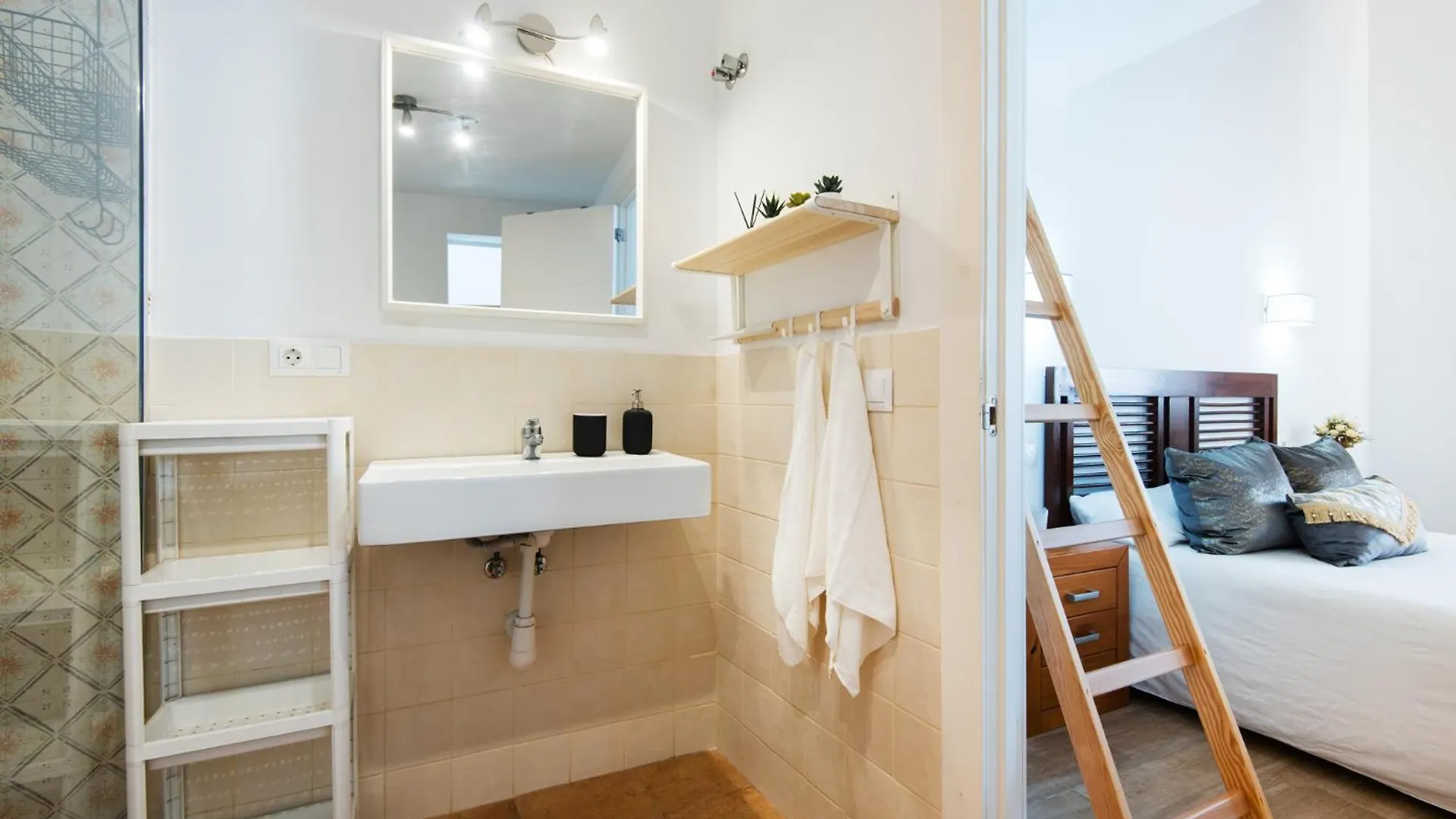 Lägenhet House-Style Apartament With Private Garden Next To Torremolinos Beaches Málaga Spanien