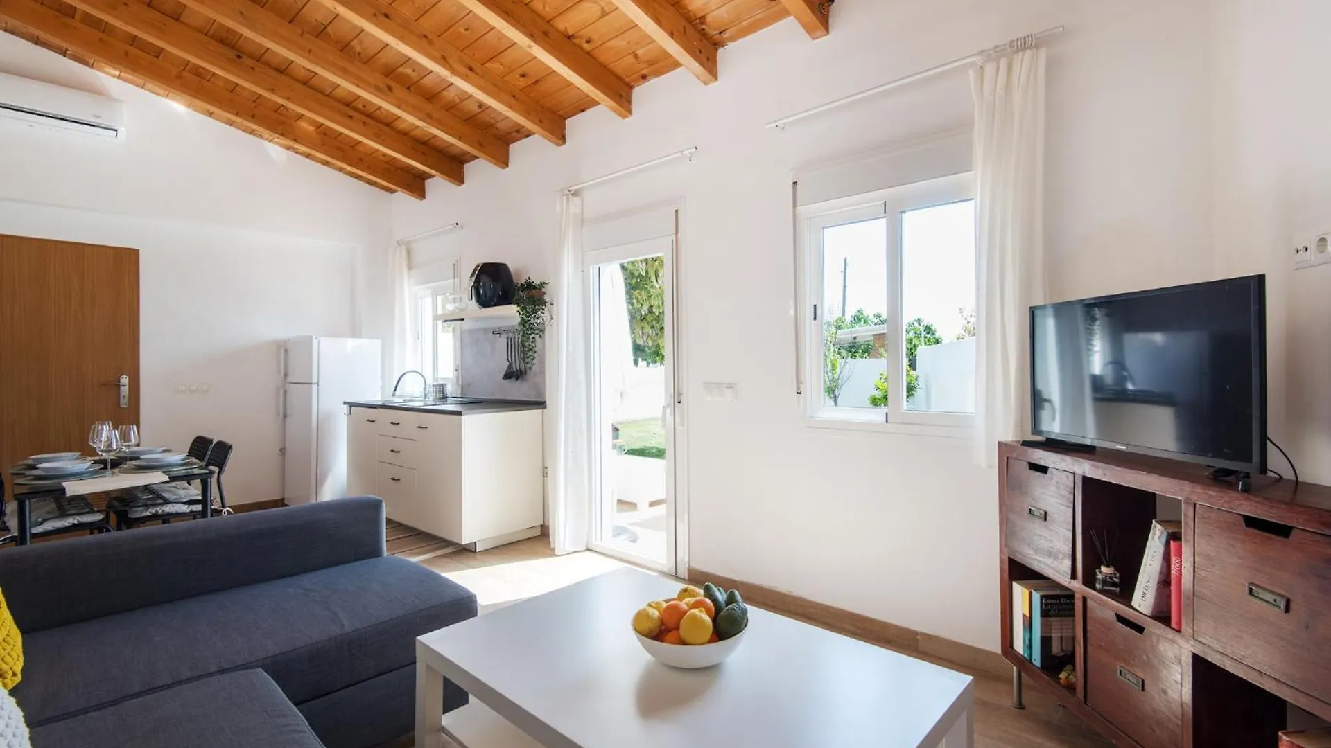 House-Style Apartament With Private Garden Next To Torremolinos Beaches Málaga Lägenhet