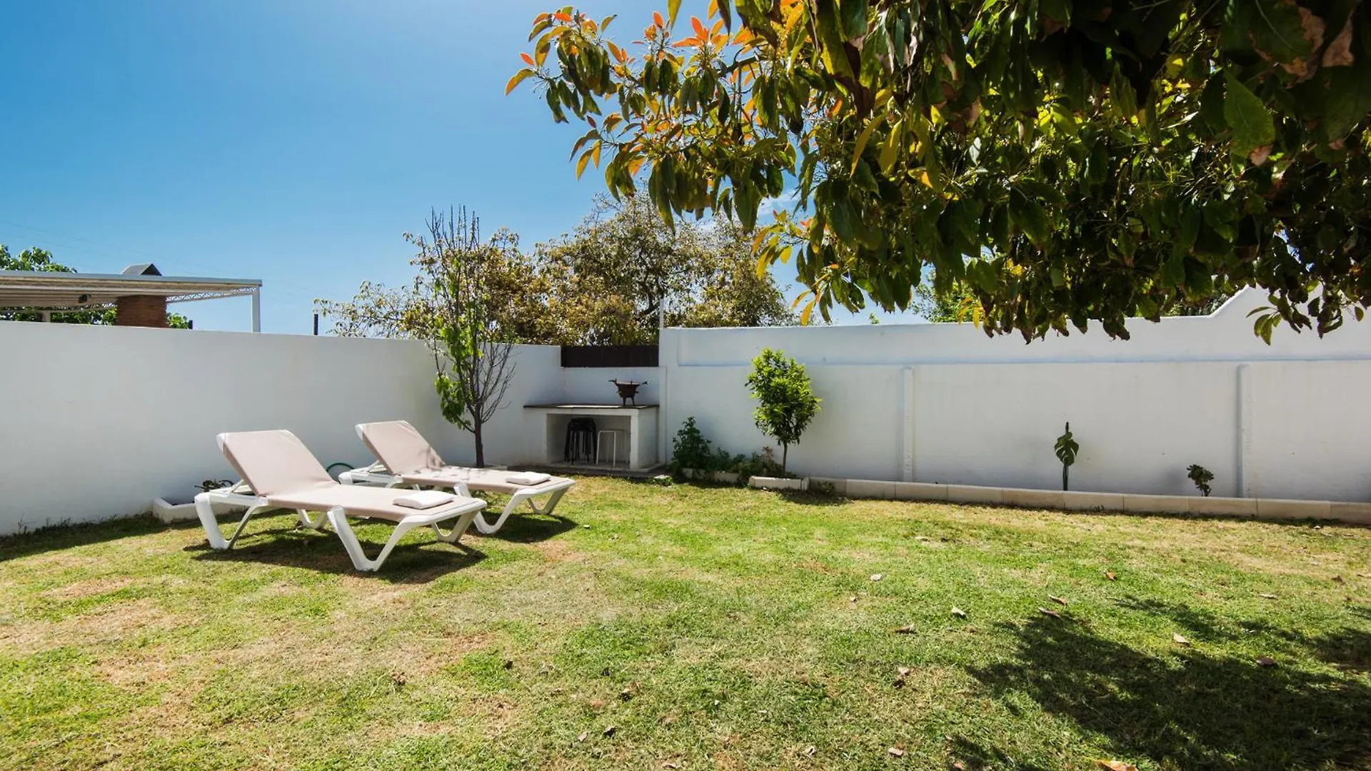 House-Style Apartament With Private Garden Next To Torremolinos Beaches Málaga Lägenhet