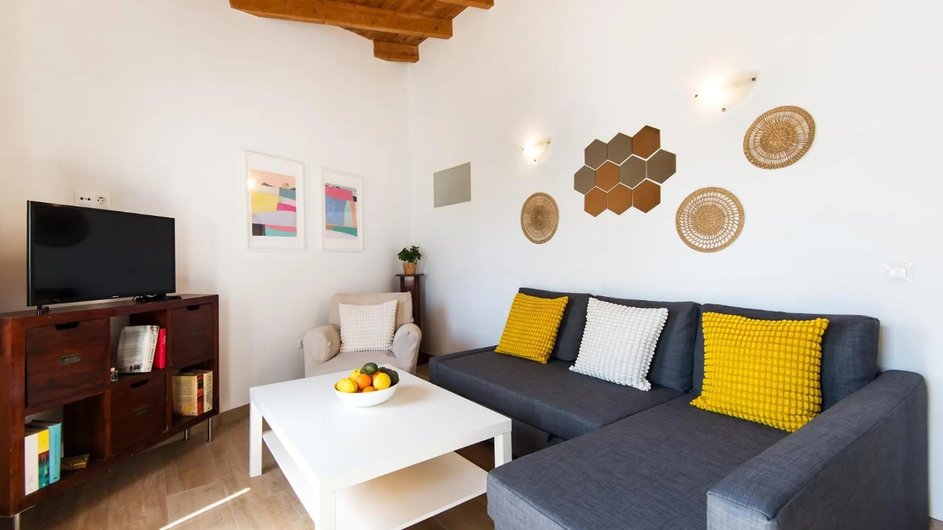 House-Style Apartament With Private Garden Next To Torremolinos Beaches 말라가