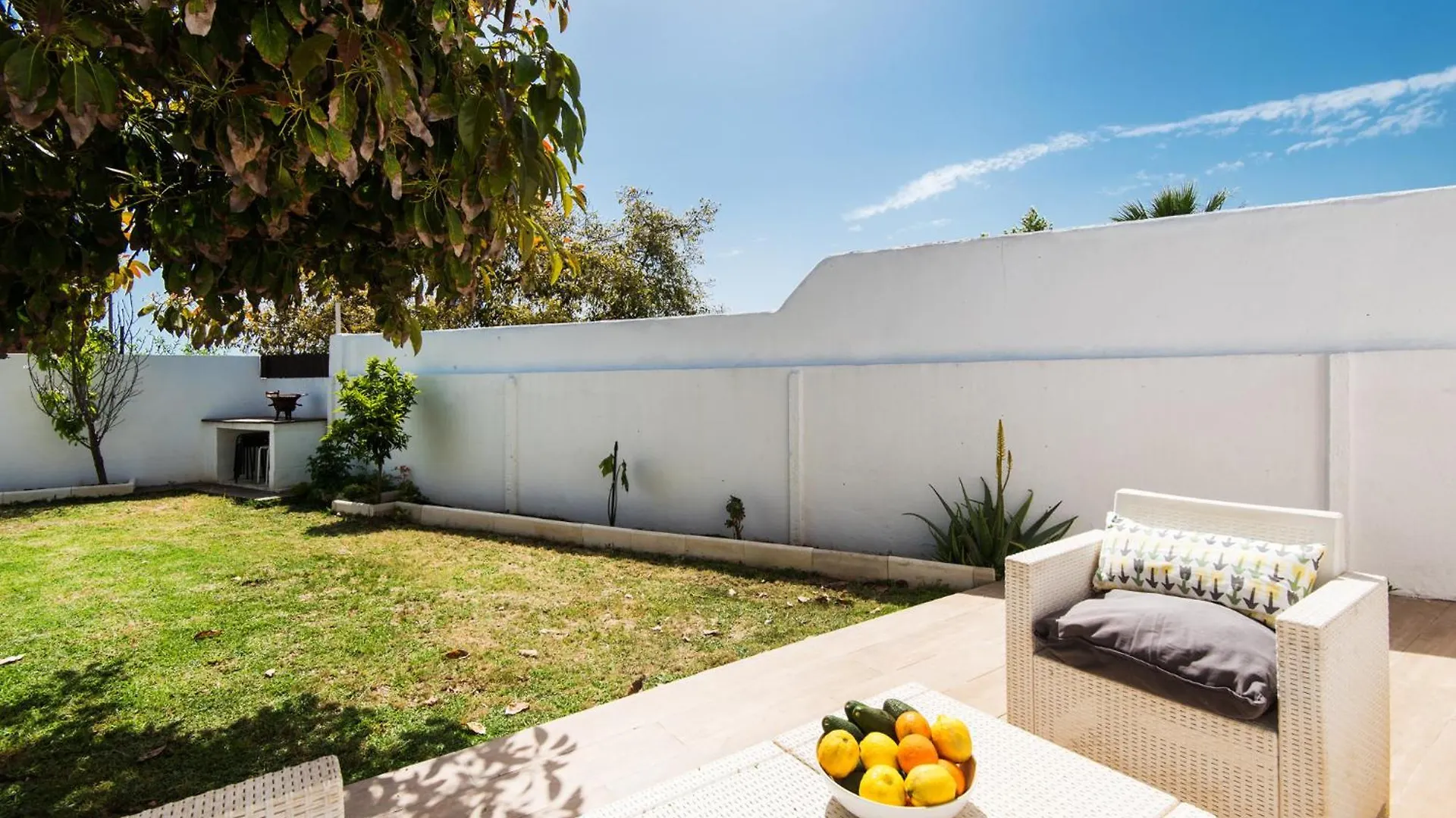 House-Style Apartament With Private Garden Next To Torremolinos Beaches 말라가 0*,  스페인